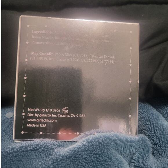 Girlactik Luminous Face Powder - Neutral - New - Picture 2 of 3